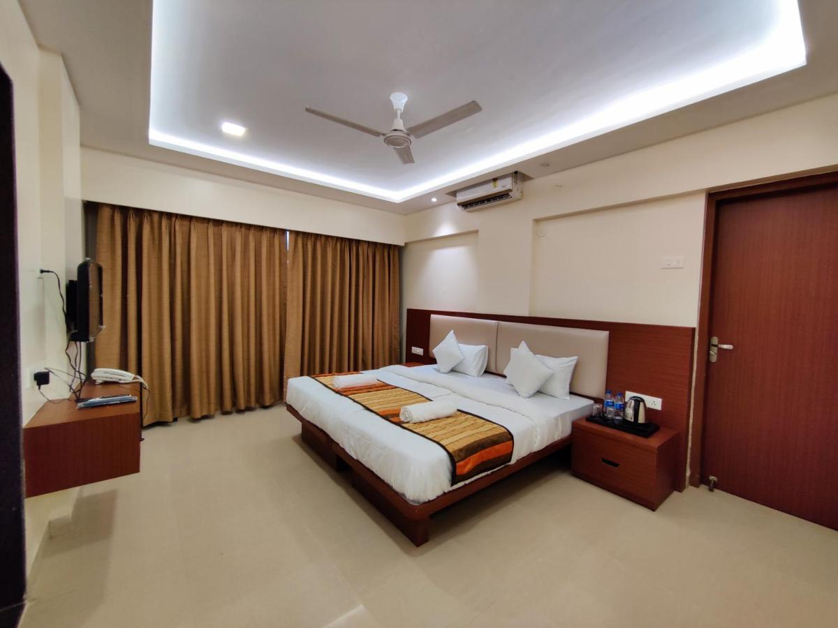 Serenity By Monarch, Baner Pune Meribel Village Exterior photo