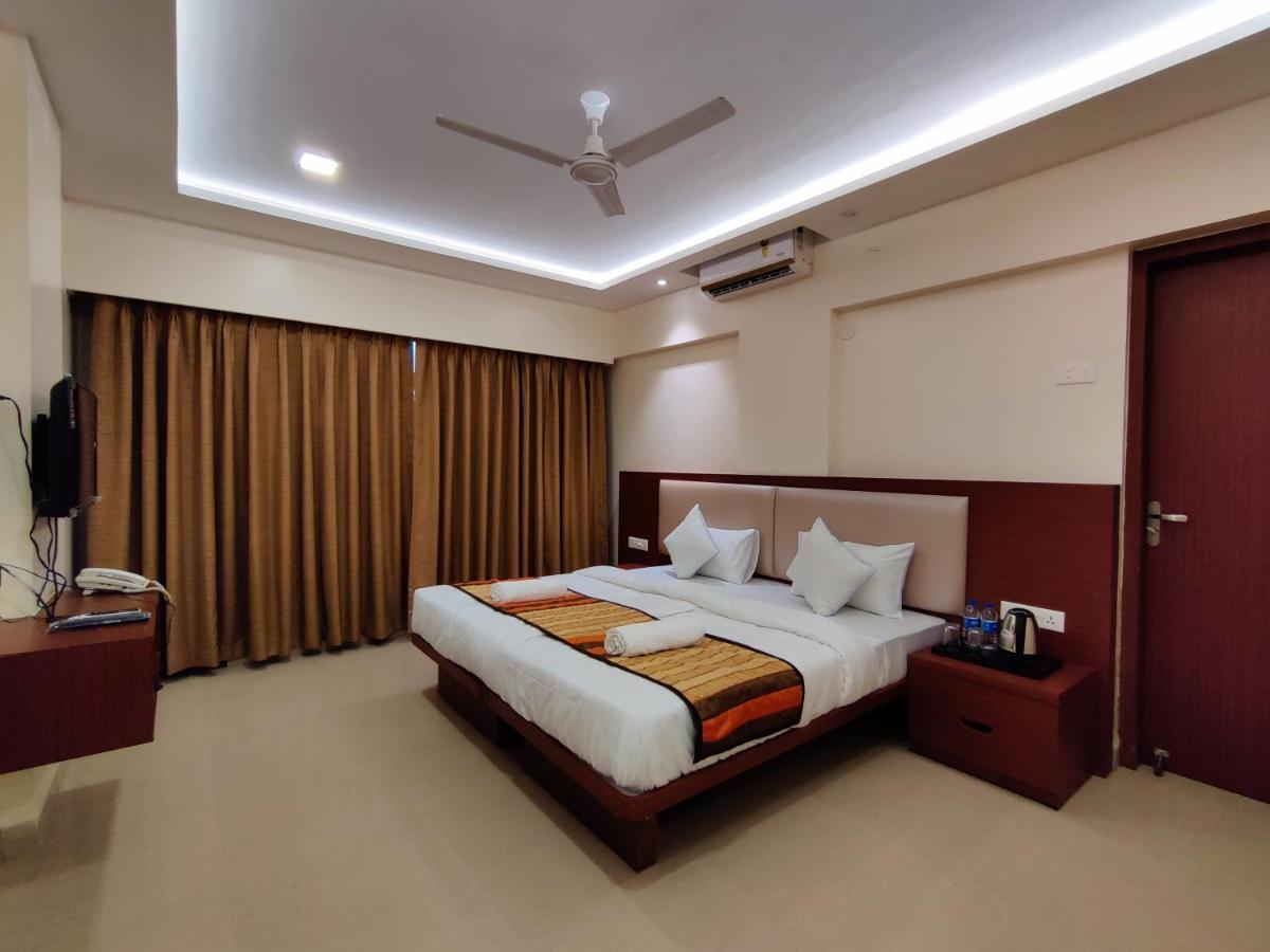 Serenity By Monarch, Baner Pune Meribel Village Exterior photo