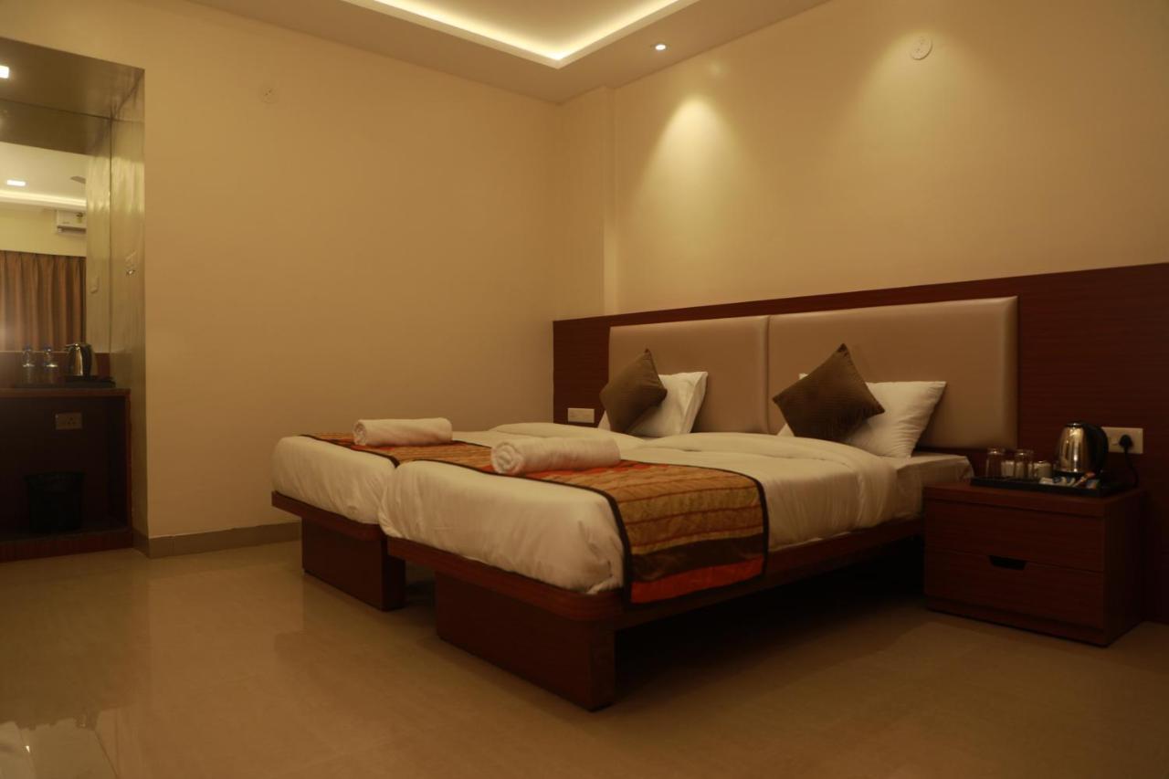 Serenity By Monarch, Baner Pune Meribel Village Exterior photo